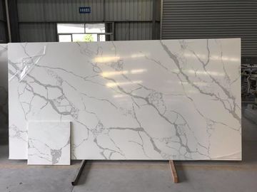 Mặt bàn bếp bằng đá thạch anh rắn